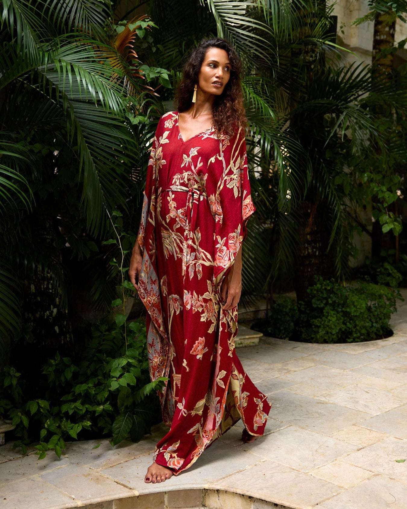 449_ecovero-classic-kaftan-river-of-roses-01-1350x0